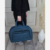 ساک دستی پارچه ای اسپرت و رسمی با بند بلند و سه جیب بیرونی ابعاد 54 در 45 در 8 سانتیمتر