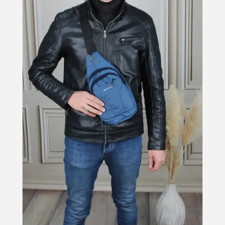 کیف دوشی اسپرت مردانه پارچه ای با بند بلند و سه جیب بیرونی