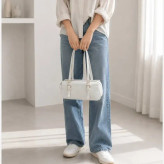 کیف زنانه چرم مصنوعی روزمره ابعاد 28 در 12 سانتیمتر
