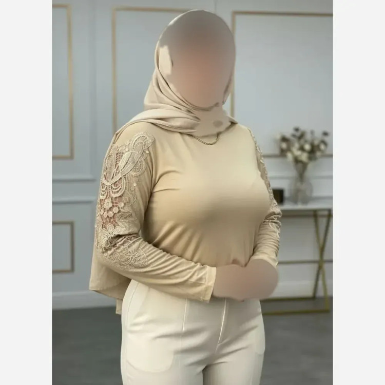شومیز گیپوری نگین دار مدل سوگل جنس ویسکوز تیپ لاکرا فری سایز